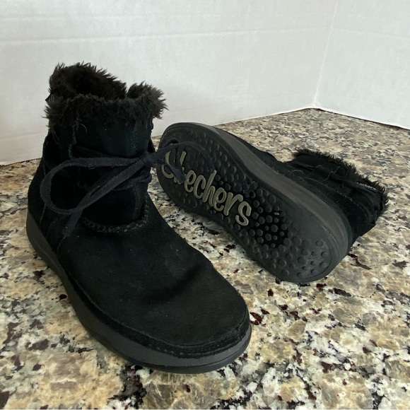 Skechers Chalet Snow Day Leather Faux Fur Lined Black Suede ToneUps Boots 6 - Picture 4 of 10